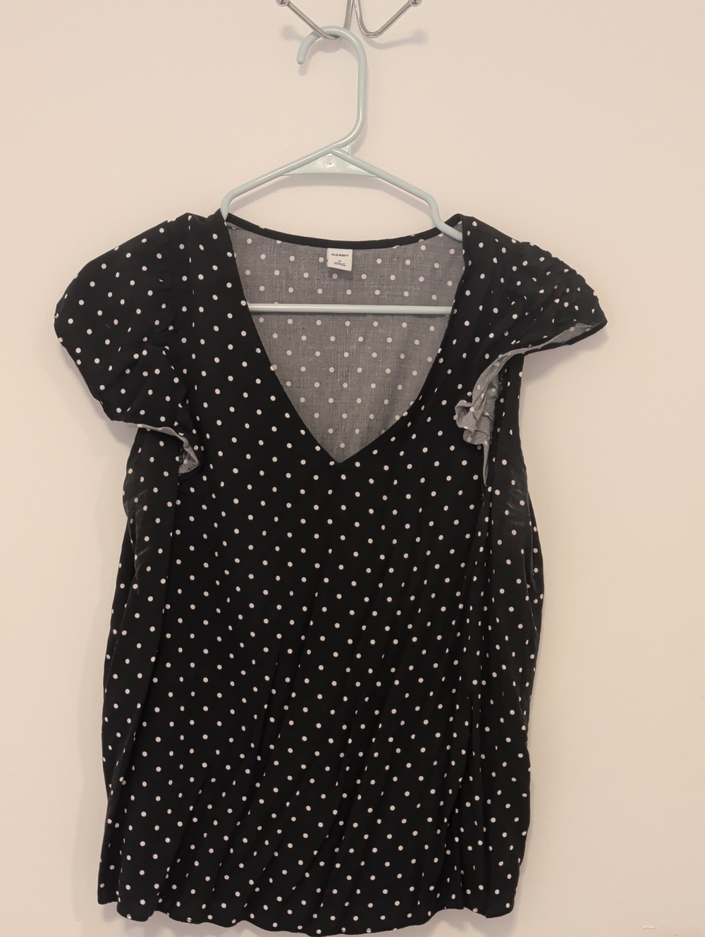 Old Navy Black Polka Dot V-Neck Ruffle Sleeve Blouse